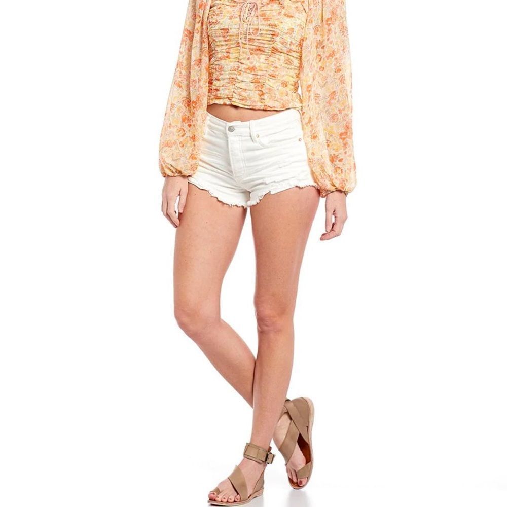 We The Free White Shorts - Picture 1 of 11